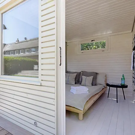 Nya Ferienhaus